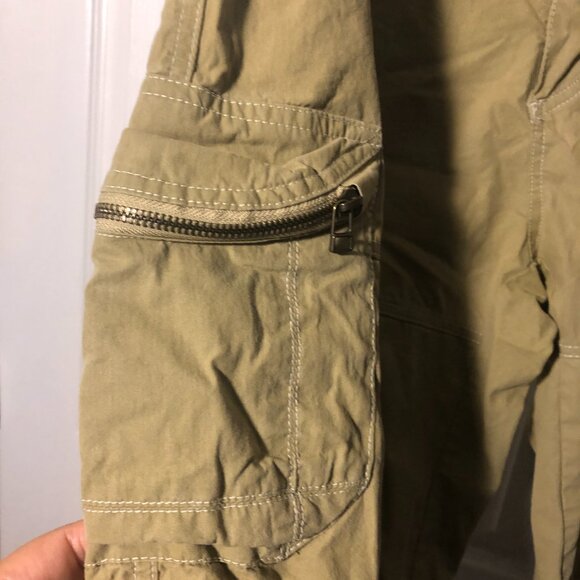 Kuhl men green cargo shorts, two leg pockets, 40 - Picture 7 of 12